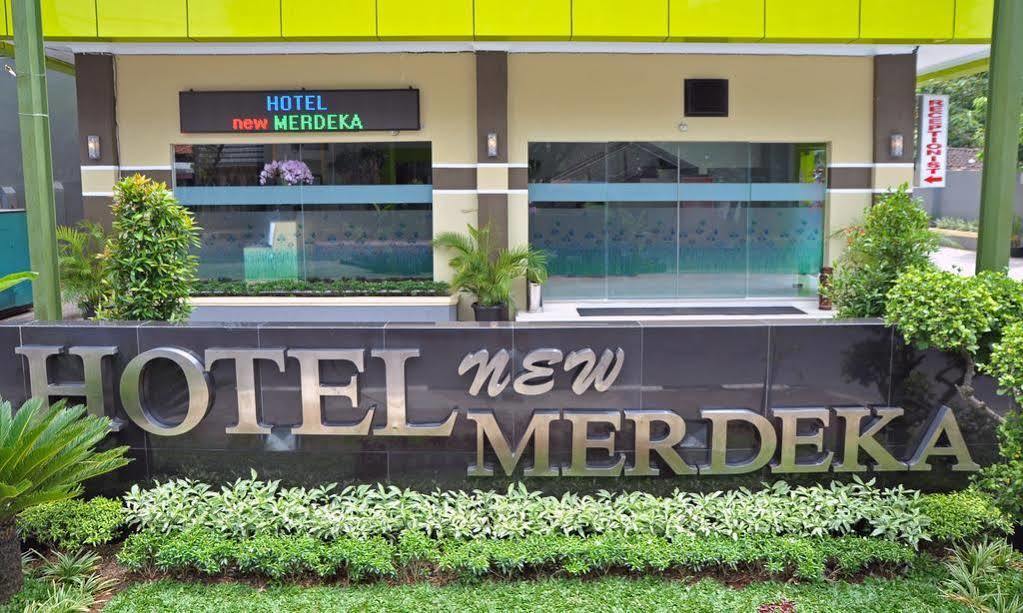 Hotel New Merdeka Pati Екстериор снимка